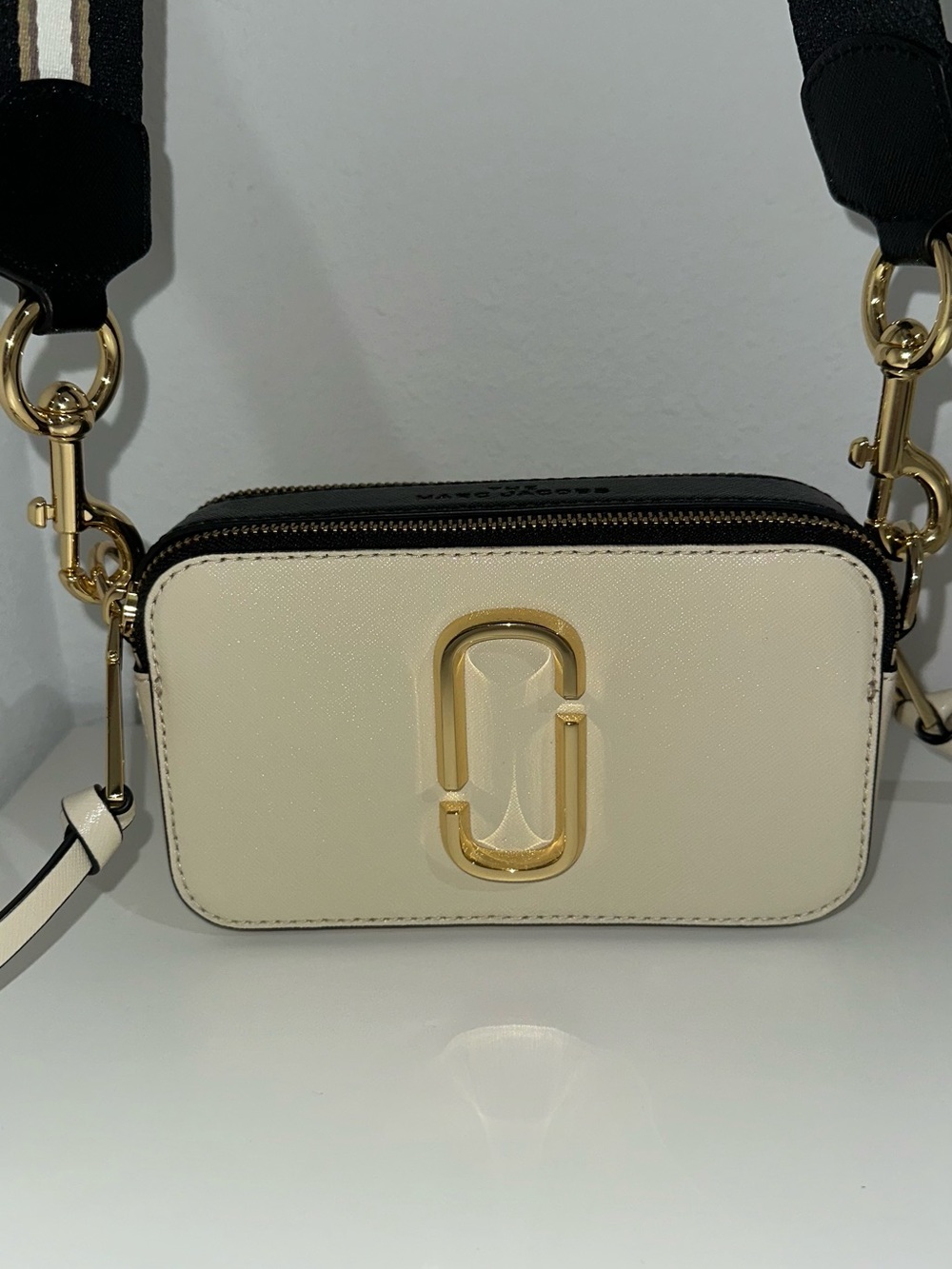 Marc Jacobs Cream Leather Crossbody with Gold Hardware and Black Accents